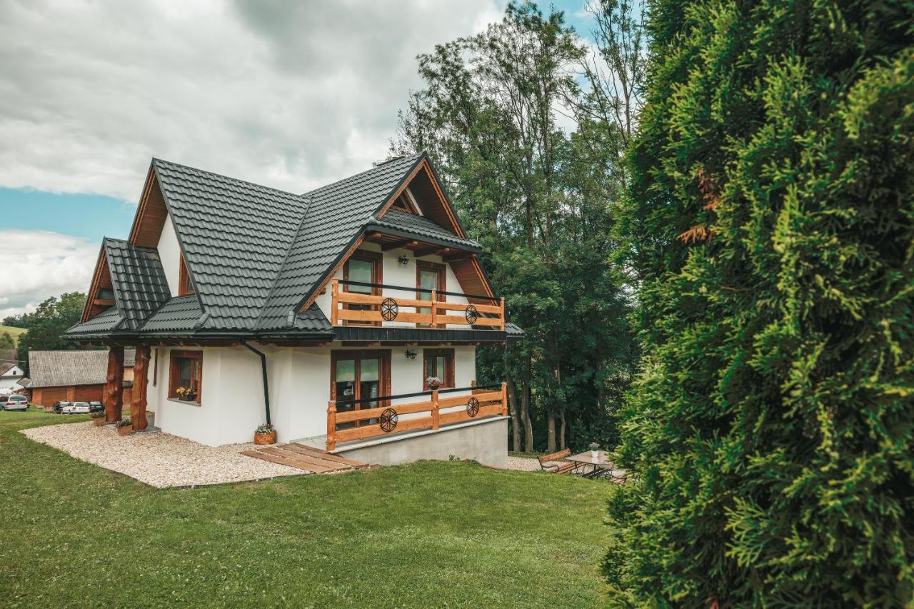 Toporowe Izby Groń Exteriér fotografie
