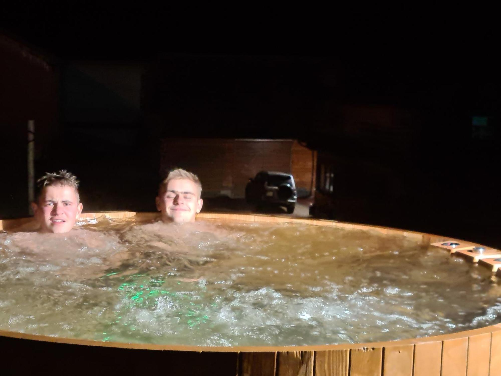Toporowe Izby Groń Exteriér fotografie